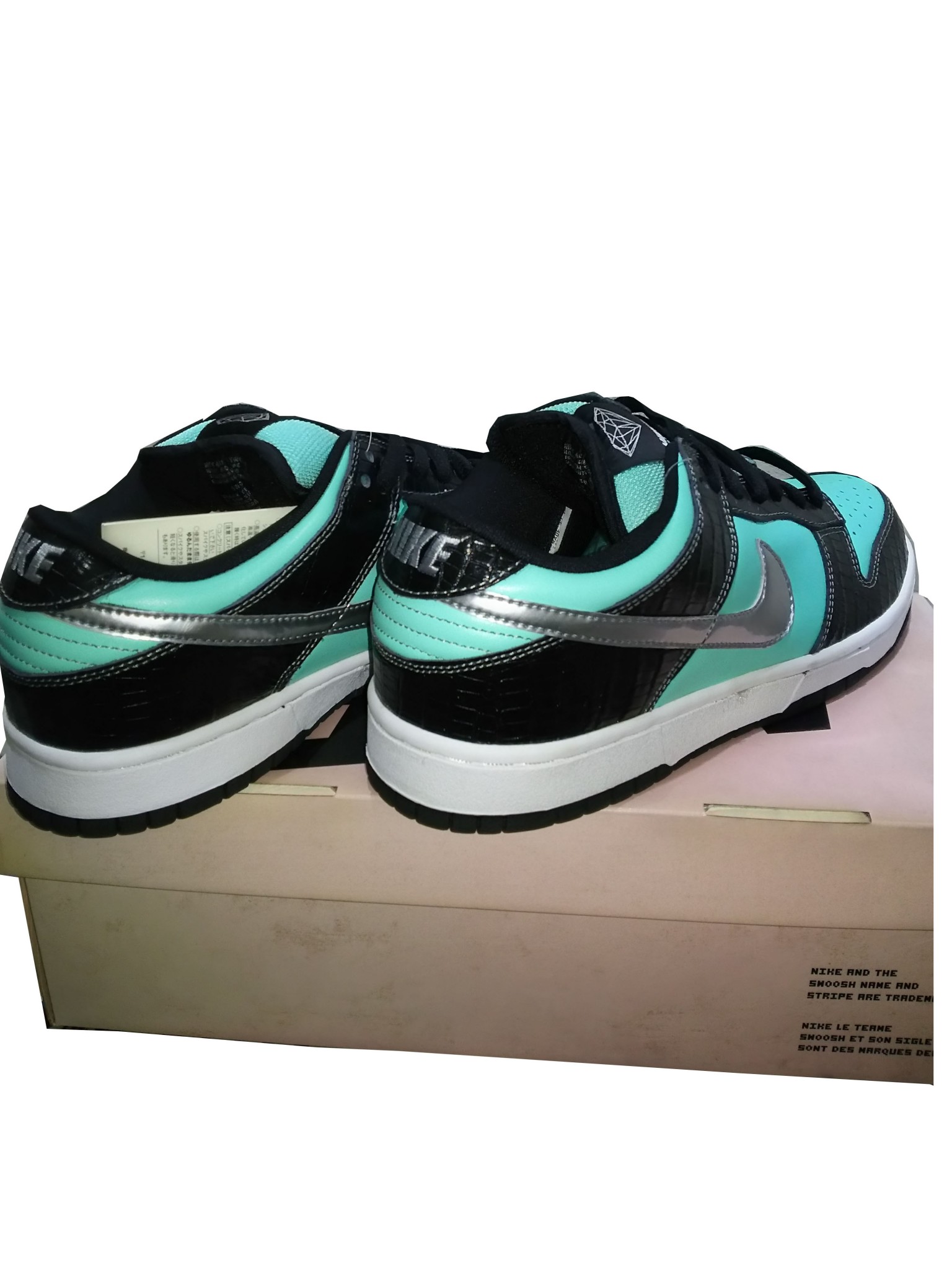 NIKEナイキ DUNKダンク LOW PRO SB TIFFANY DIAMOND スニーカー お買取致しました | アルファストリート