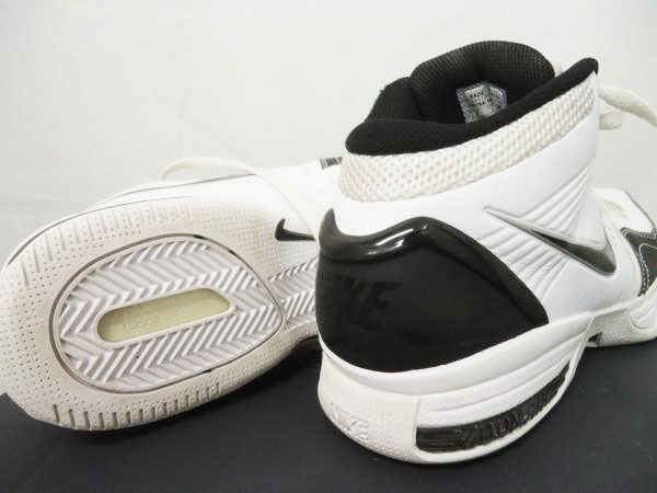 nike zoom light