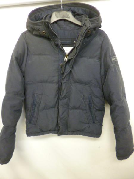 アバクロンビー　KEMPSHALL ダウン JACKET (2)