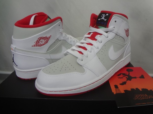 ナイキ AIR JORDAN 1 MID WB HARE 719551-123