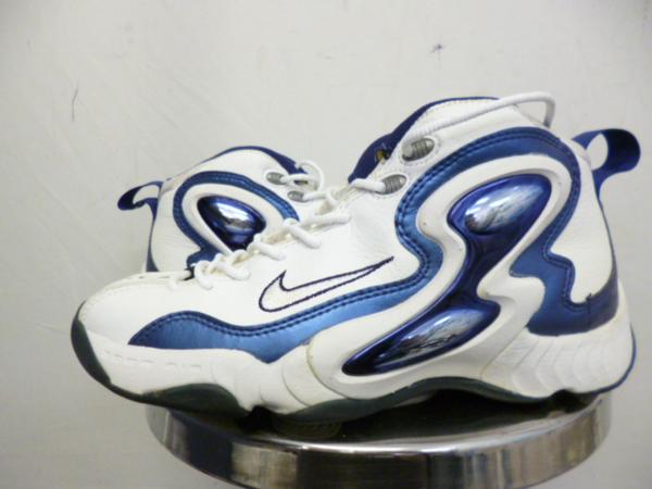 ナイキ　NIKE ZOOM AIR 131056 111