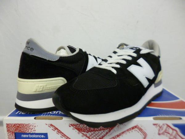 ニューバランス NEW BALANCE