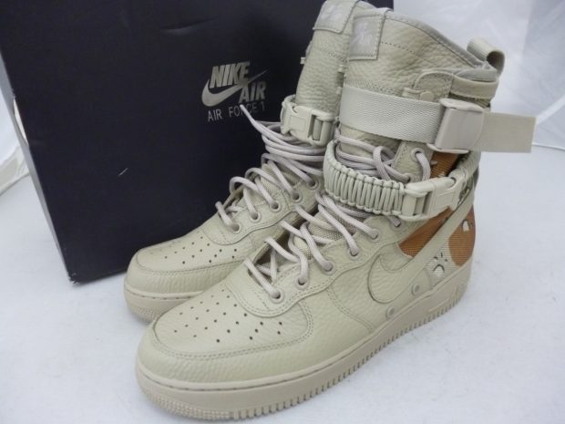 ナイキ　NIKE SF AF1 864025-202