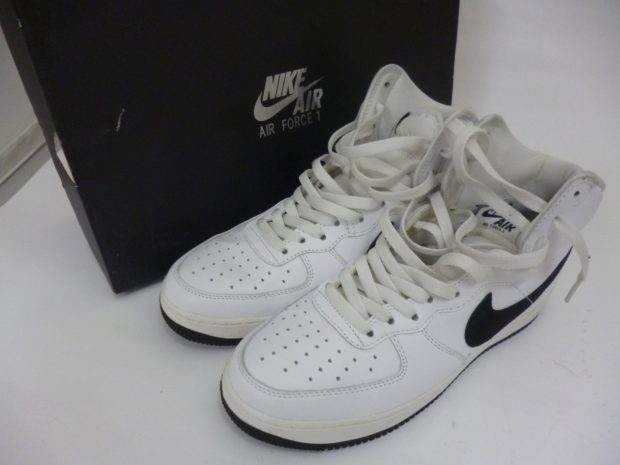 ナイキ　NIKE AIR FORCE 1 HI RETRO QS 743546-105