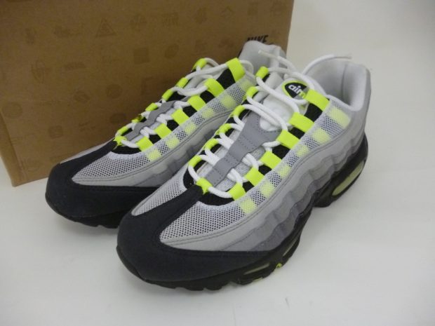 nike air max 95 classic neon yellow