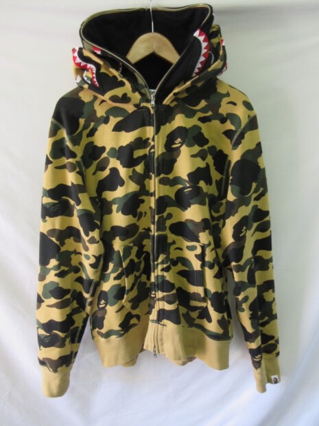 アベイシングエイプ A BATHING APE 1st camo SHARK FULL ZIP DOUBLE HOODIE