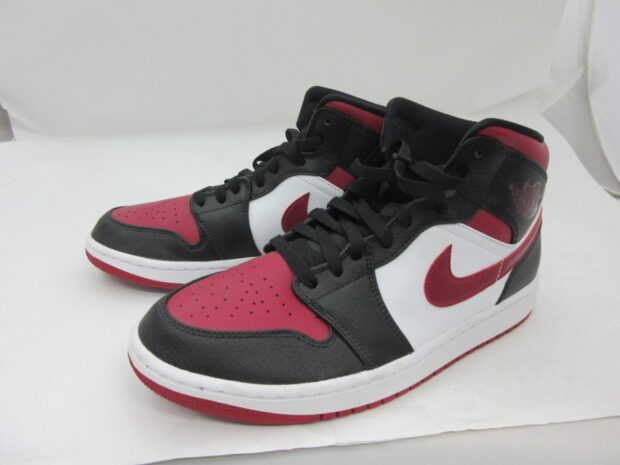 ナイキ NIKE AIR JORDAN 1 MID 554724-066　スニーカー