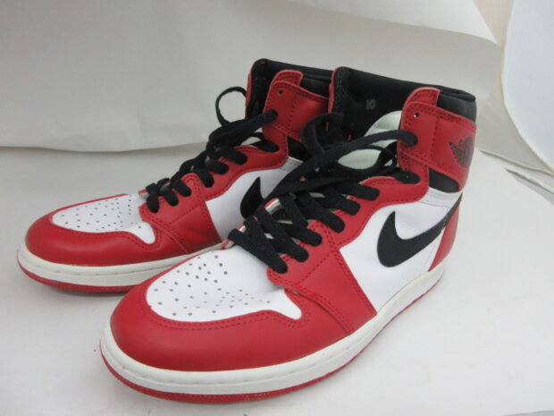 ナイキ NIKE 　AIR JORDAN 1 HIGH RETRO CHICAGO シカゴ 130207-101 94年復刻 スニーカー