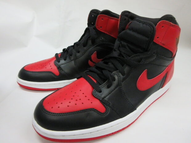 ナイキ　NIKE AIR JORDAN 1 BRED 2001年復刻 136066-061　スニーカー