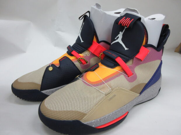 ナイキ　NIKE AIR JORDAN XXXIII PF　BV5072-200　スニーカー　