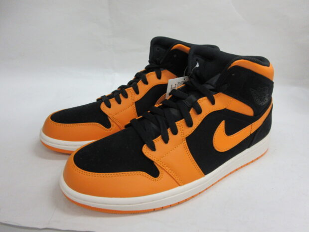 ナイキ　NIKE AIR JORDAN 1 MID 　554724-081 スニーカー　