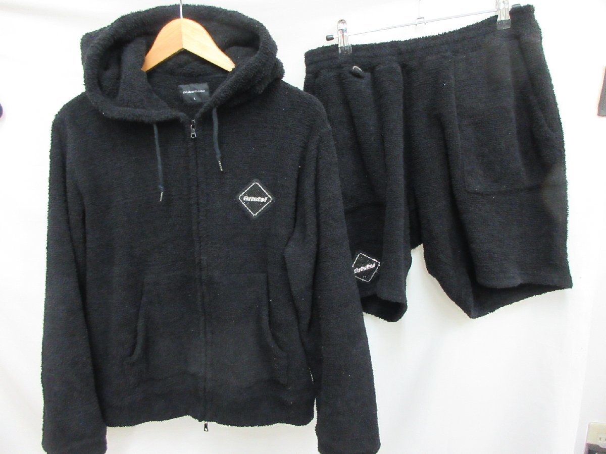 FCRB 15SS BANNAR LOGO PARKA SHORTS SETUP