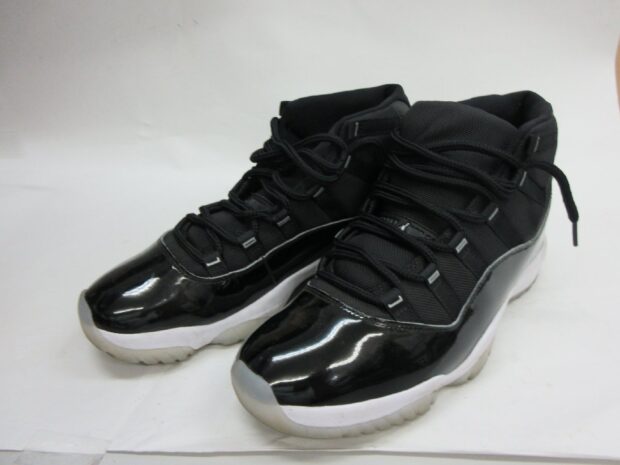 ナイキ　AIR JORDAN 11 RETRO JUBILEE CT8012-011　スニーカー