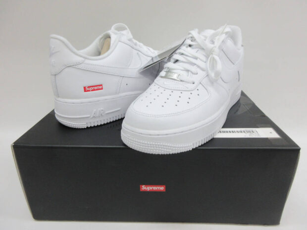 シュプリーム Nike Air Force 1 Low ナイキ エアフォース1 CU9225-100 スニーカー