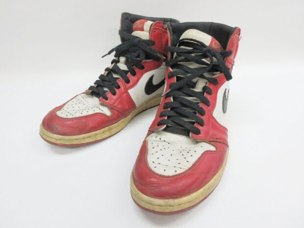 イキ NIKE AIR JORDAN 1 RETRO CHICAGO エアジョーダン1 レトロ シカゴ 94年製 復刻 スニーカー