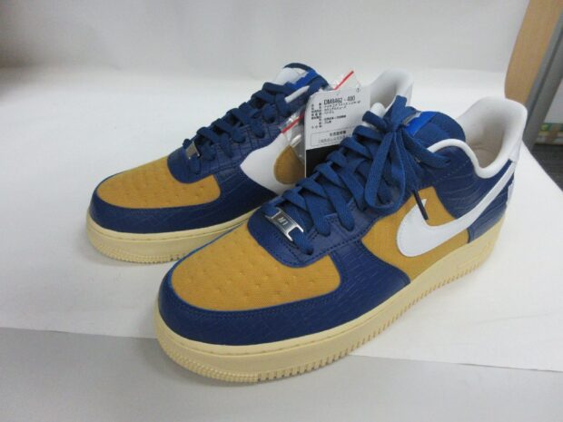 ナイキ　NIKE UNDEFEATED AIR FORCE 1 LOW SP DM8462-400 