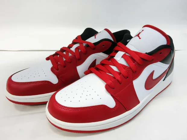 ナイキ　NIKE WMNS AIR JORDAN 1 LOW BLACK GYM RED WHITE　DC0774-160　スニーカー