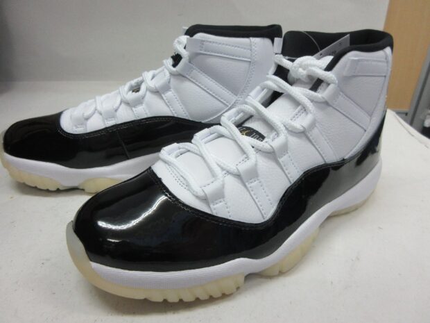 ナイキ　NIKE AIR JORDAN 11 RETRO 　Gratitude 　CT8012-170 　スニーカー