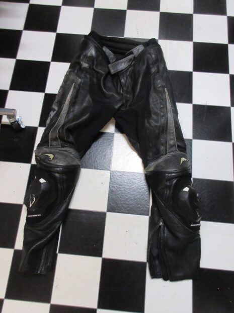 クシタニ　KUSHITANI オーダーレーシングレザーパンツ