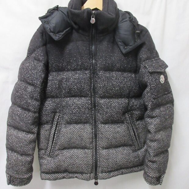 MONCLER モンクレール MONTGENEVRE モンジュネーブル グラデーションツイード ヘリンボーン ダウンジャケット買取しましたのイメージ