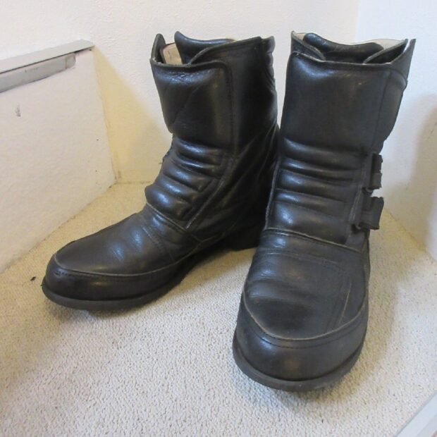 KUSHITANI クシタニ ガルドシューズIV買取しました。のイメージ