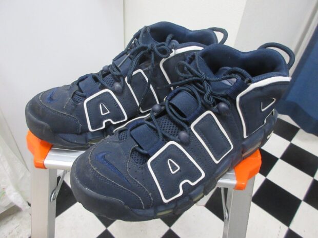 ナイキ NIKE AIR MORE UPTEMPO OBSIDIAN 921948-400 スニーカー