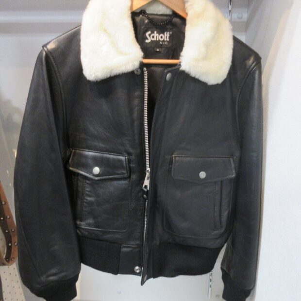 ショット schott レディース レザーボンバージャケット買取しましたのイメージ